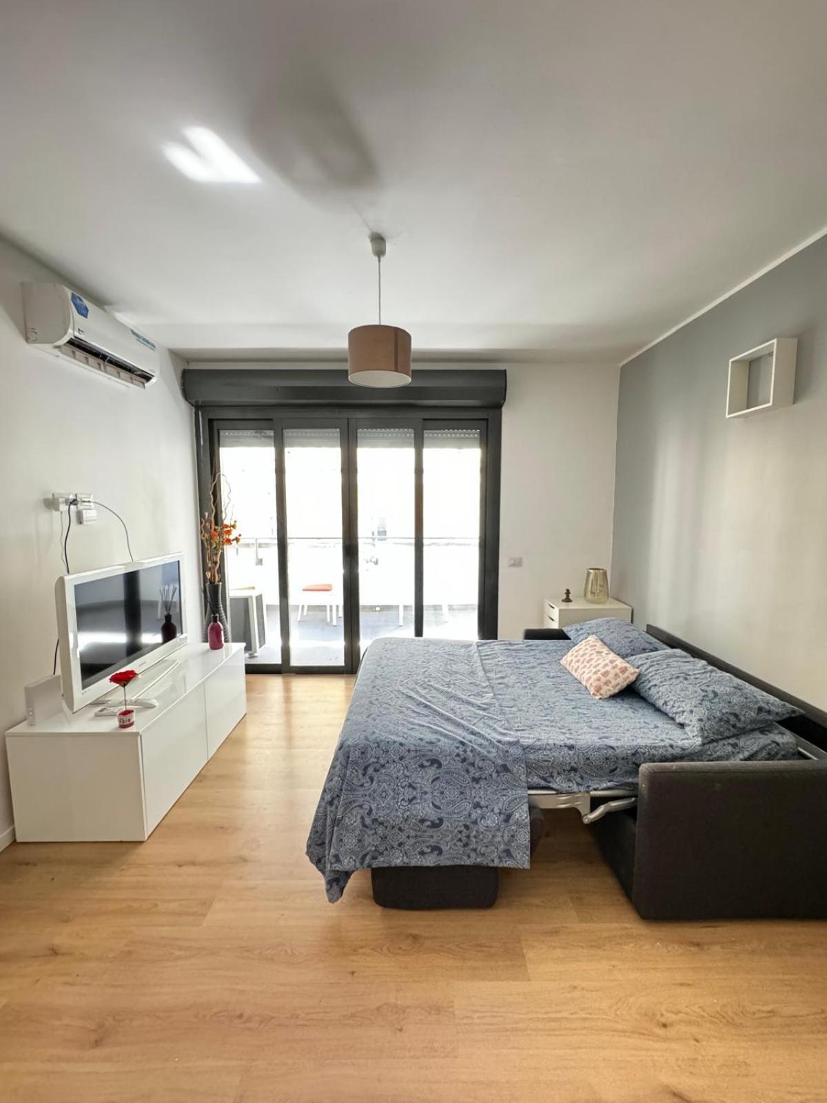 Lux Fara Apartment Милано Екстериор снимка