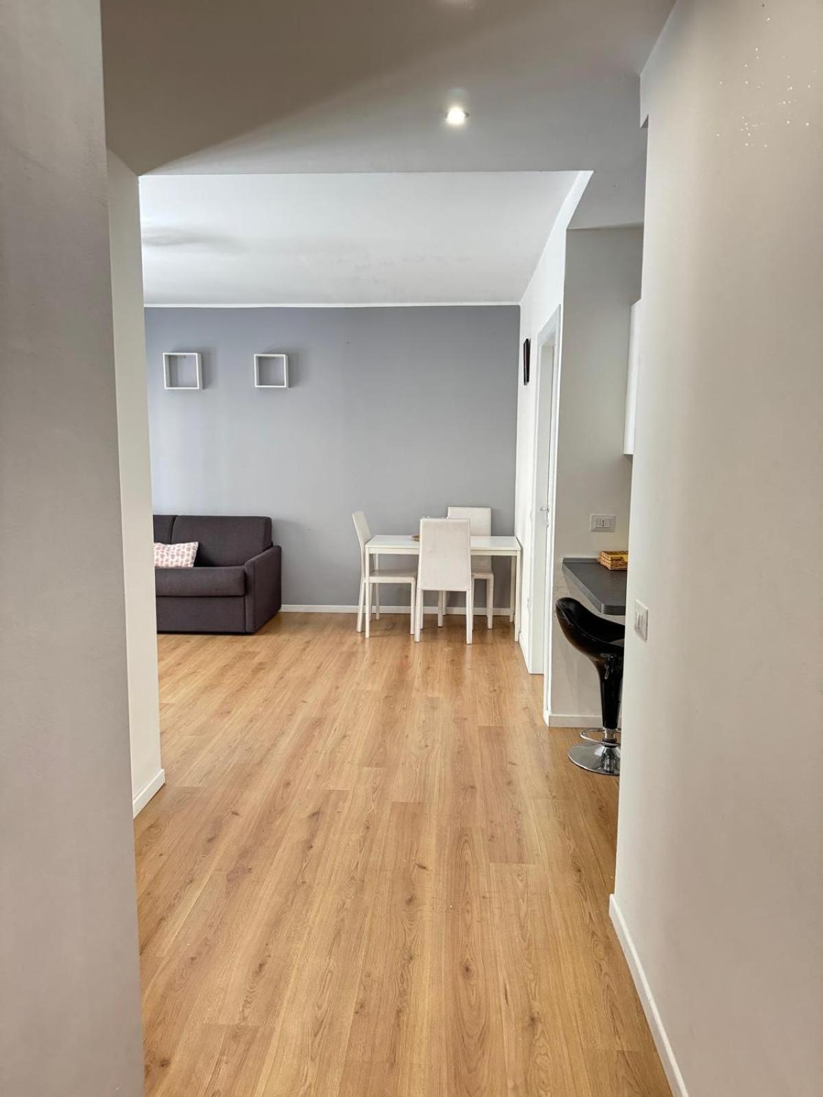 Lux Fara Apartment Милано Екстериор снимка