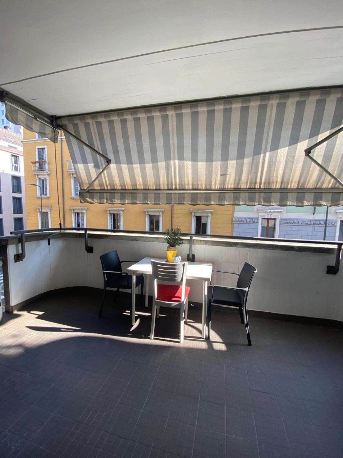 Lux Fara Apartment Милано Екстериор снимка